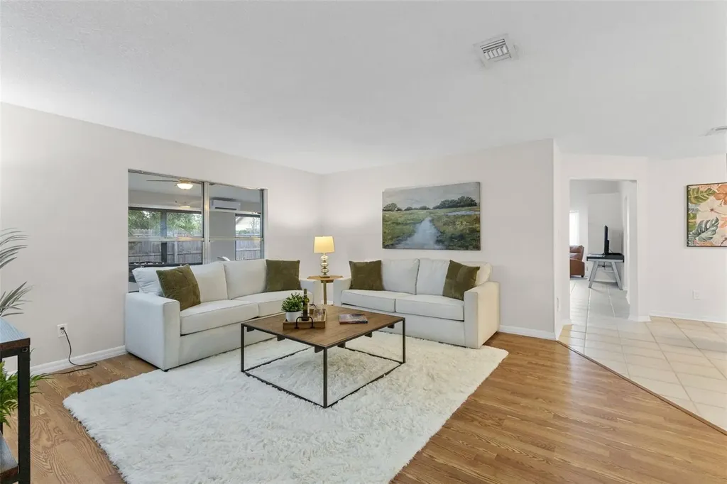 9909 Earlston Street Orlando FL 32817