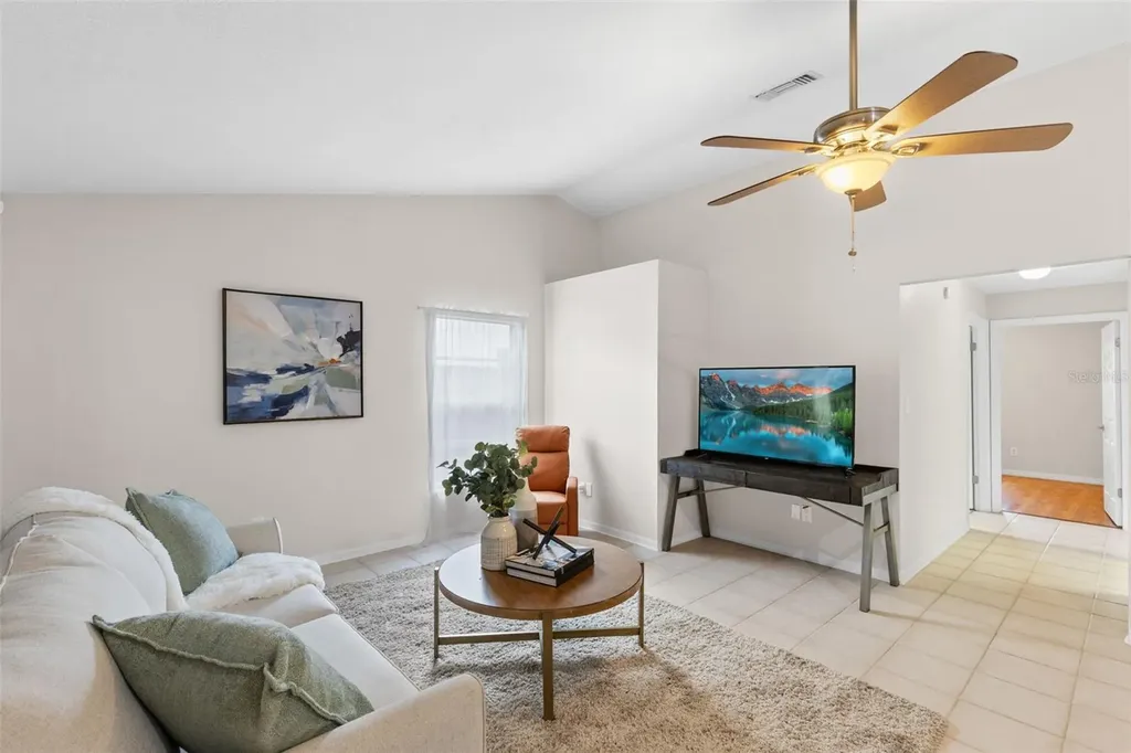 9909 Earlston Street Orlando FL 32817