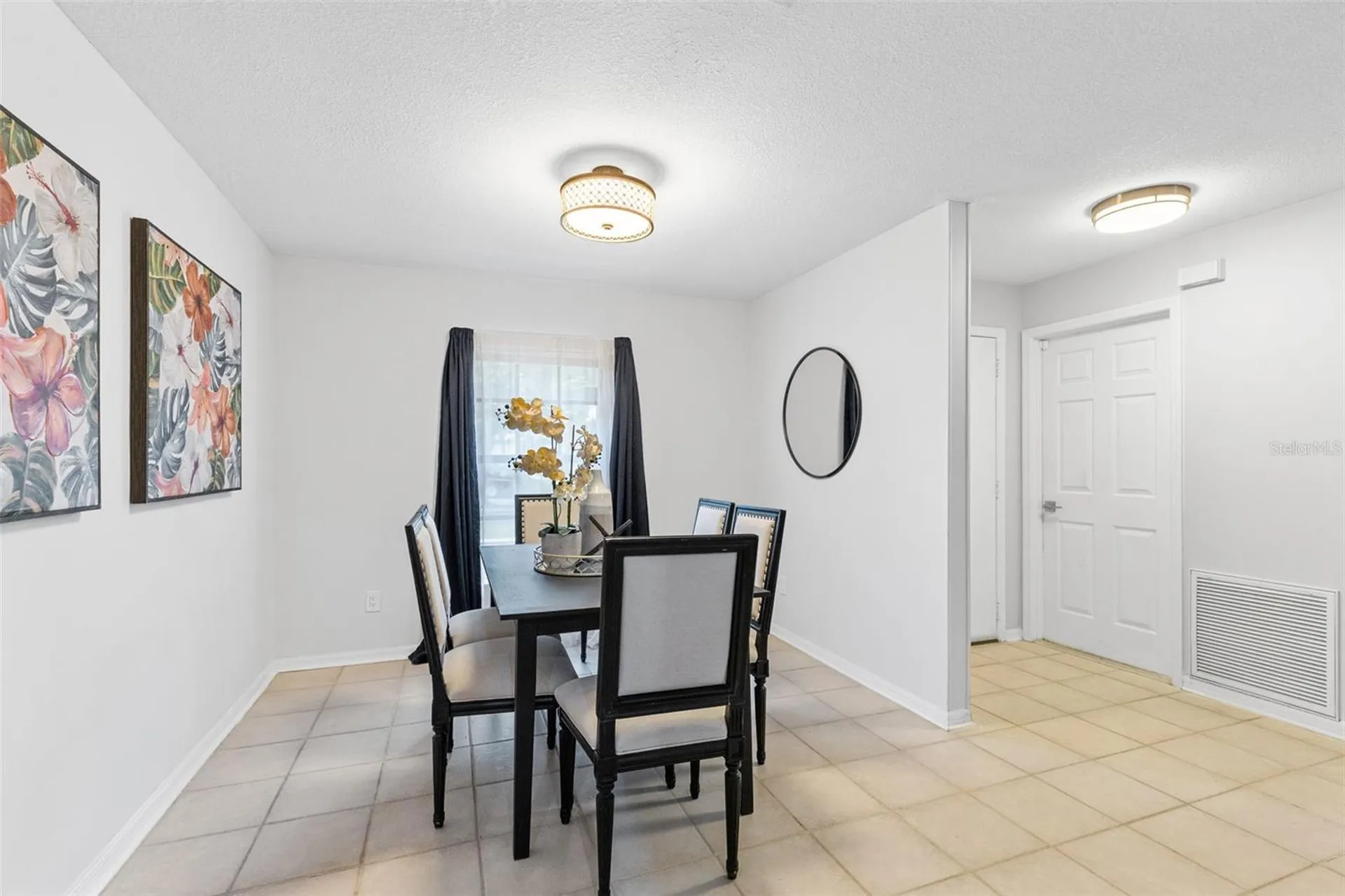 9909 Earlston Street Orlando FL 32817