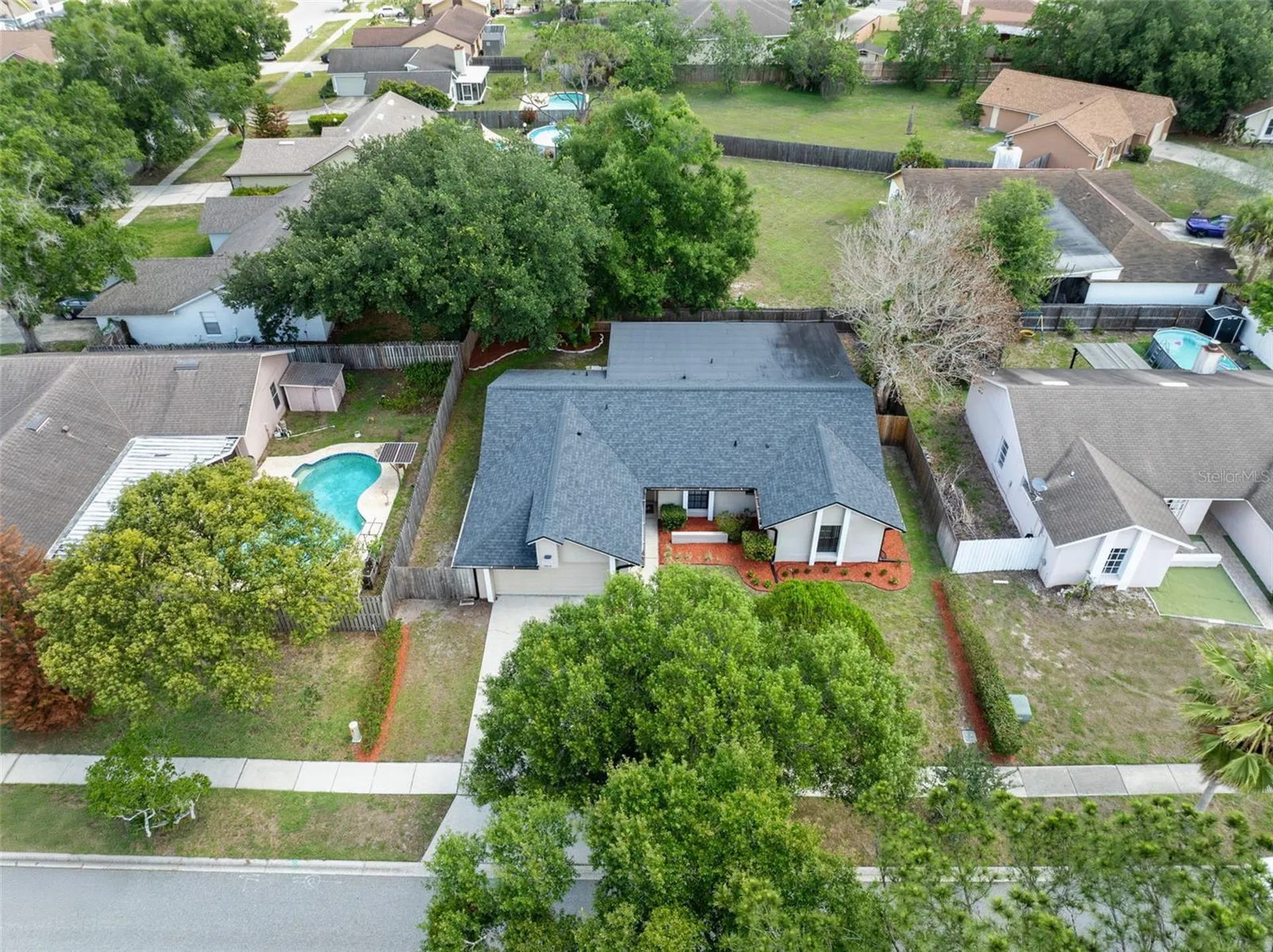 9909 Earlston Street Orlando FL 32817