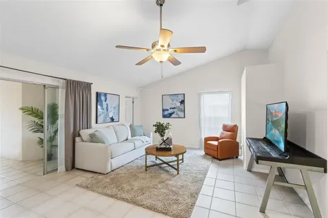 9909 Earlston Street Orlando FL 32817