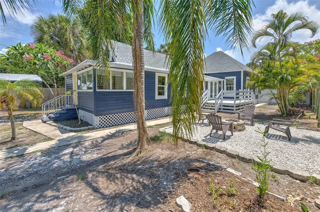 808 7th Street N St Petersburg FL 33701