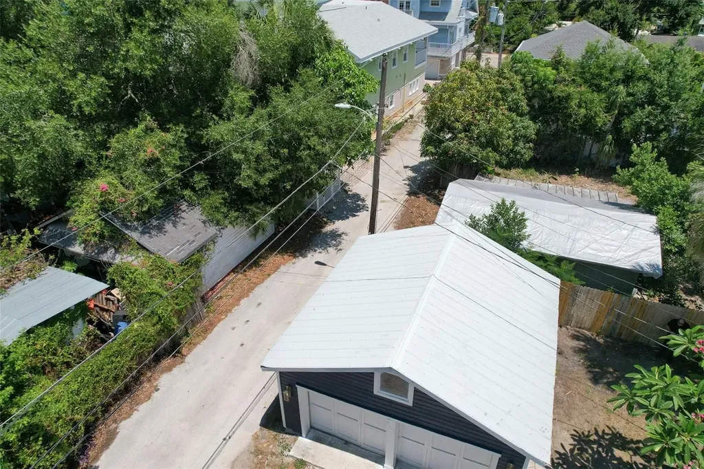808 7th Street N St Petersburg FL 33701