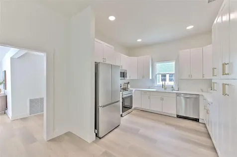 808 7th Street N St Petersburg FL 33701