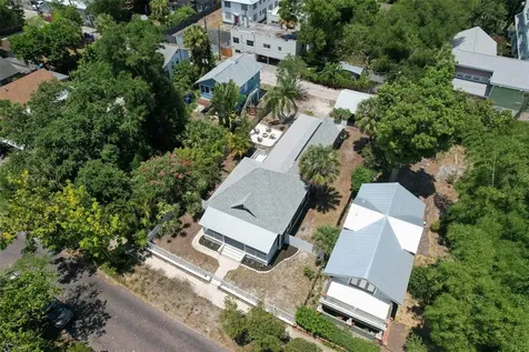 808 7th Street N St Petersburg FL 33701