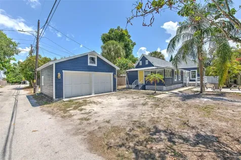 808 7th Street N St Petersburg FL 33701