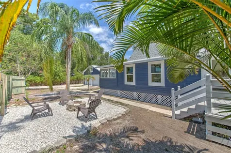 808 7th Street N St Petersburg FL 33701