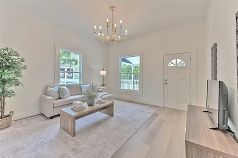 808 7th Street N St Petersburg FL 33701
