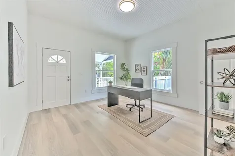 808 7th Street N St Petersburg FL 33701