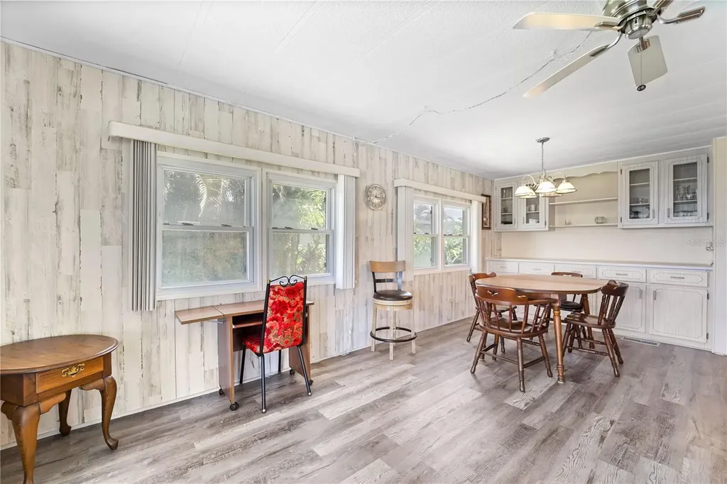 47 Delaware Court S Palm Harbor FL 34684