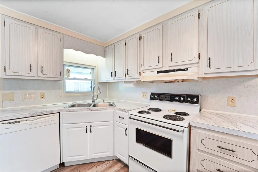 47 Delaware Court S Palm Harbor FL 34684