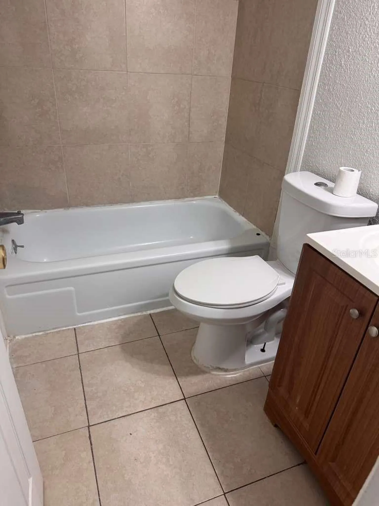 108 Booth Lane Kissimmee FL 34743