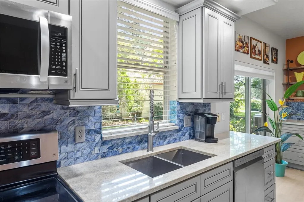 6662 Oakbrooke Circle Bradenton FL 34202