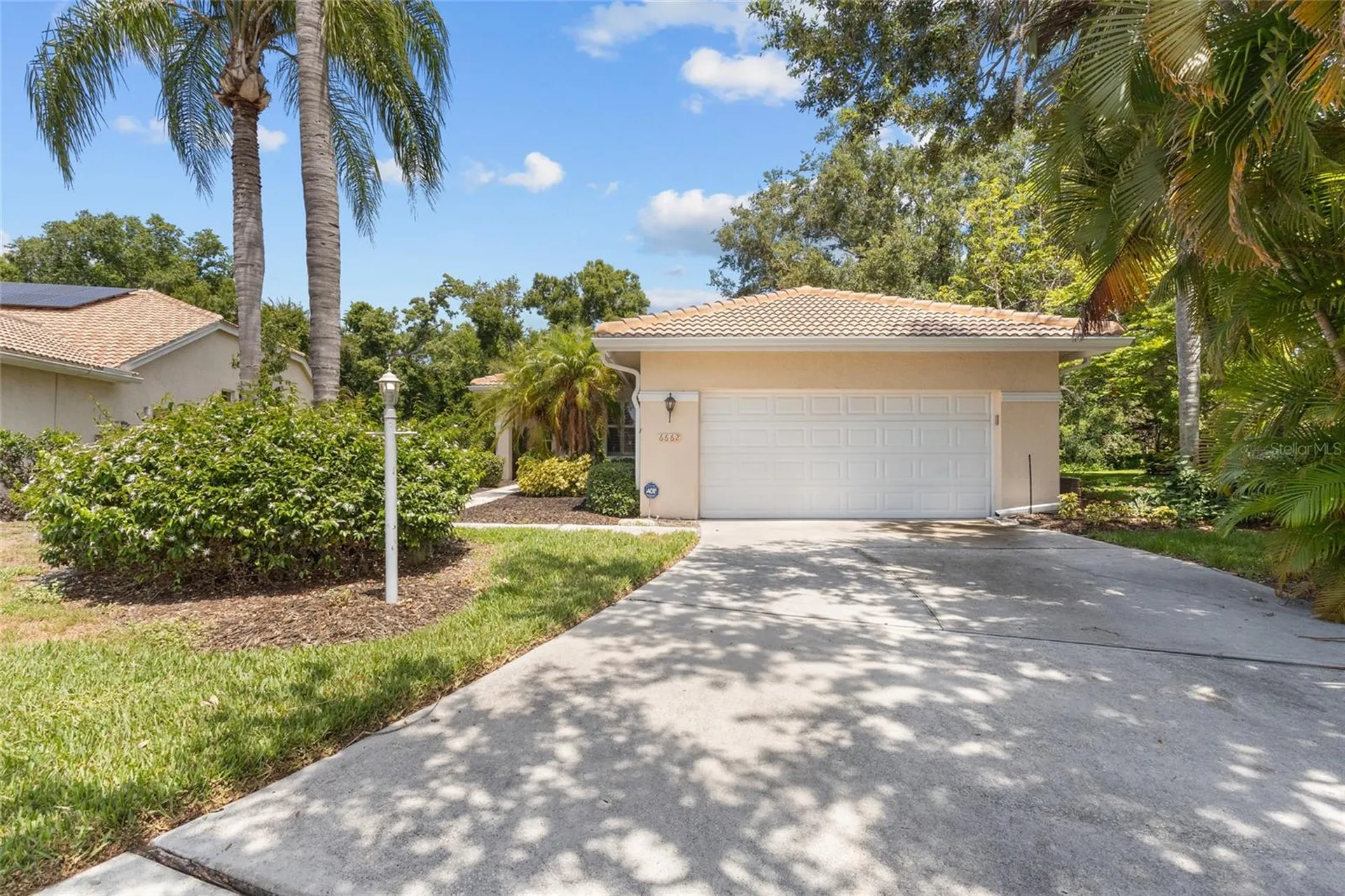 6662 Oakbrooke Circle Bradenton FL 34202