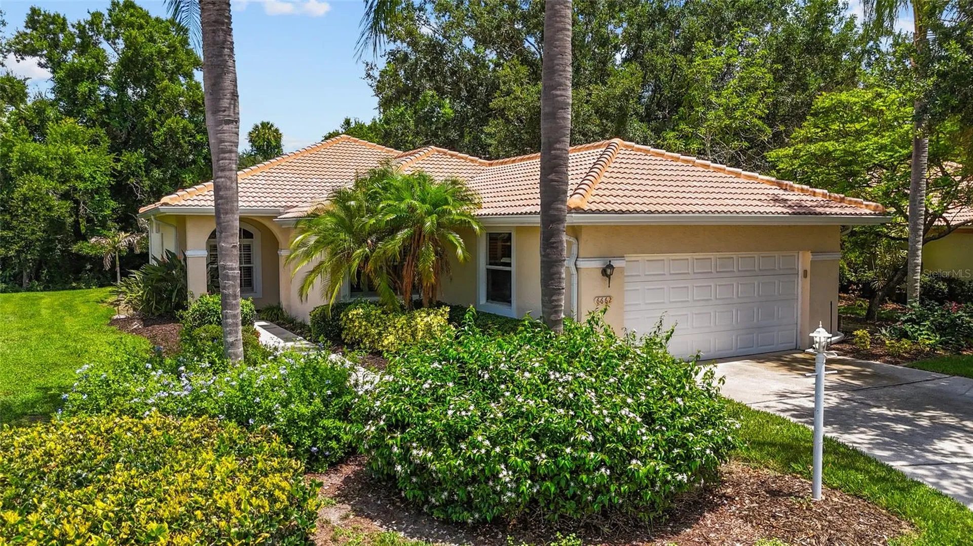 6662 Oakbrooke Circle Bradenton FL 34202