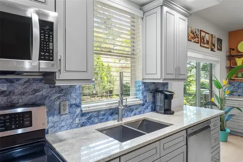 6662 Oakbrooke Circle Bradenton FL 34202