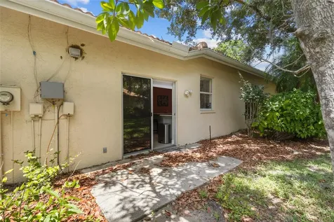 6662 Oakbrooke Circle Bradenton FL 34202