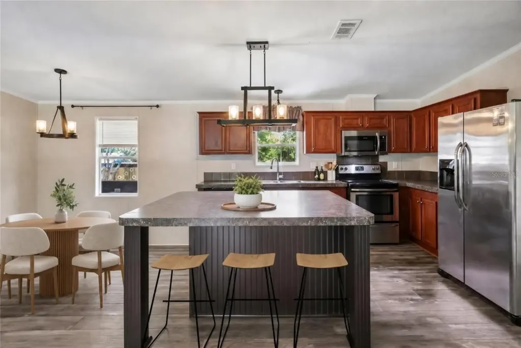 136 Creekwood Run Lakeland FL 33809