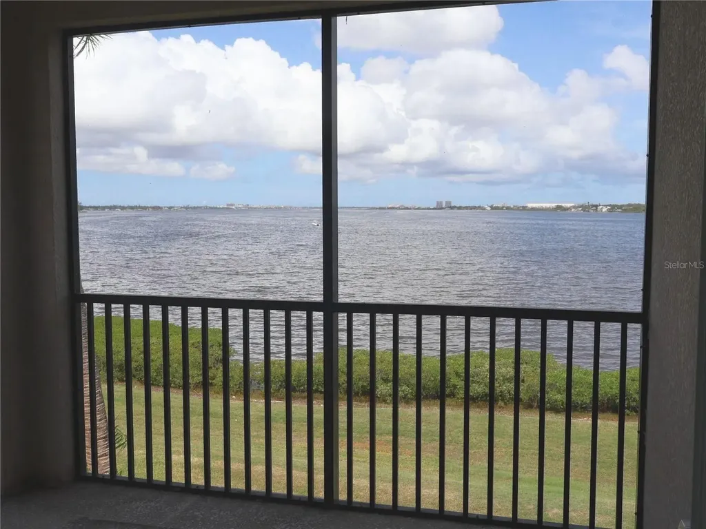 920 Tidewater Shores Loop Bradenton FL 34208