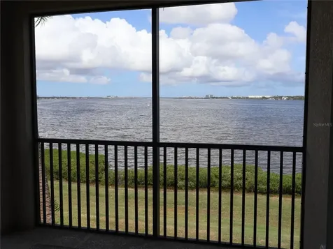 920 Tidewater Shores Loop Bradenton FL 34208