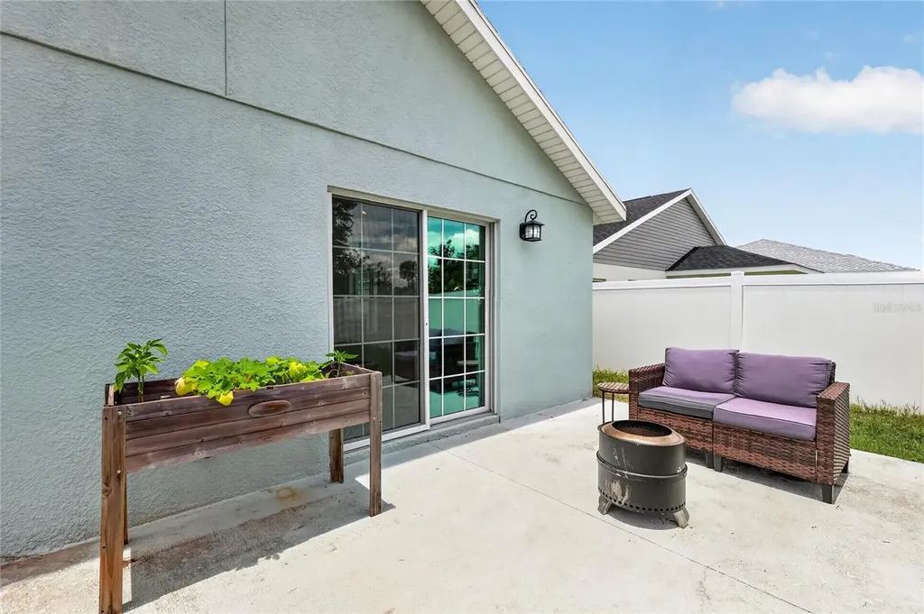 12591 NE 49th Drive Oxford FL 34484