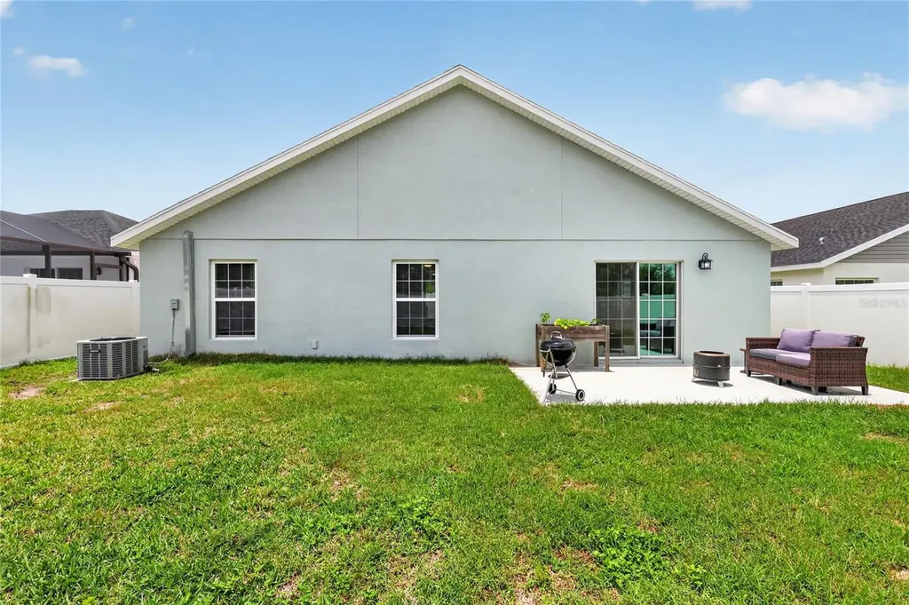 12591 NE 49th Drive Oxford FL 34484