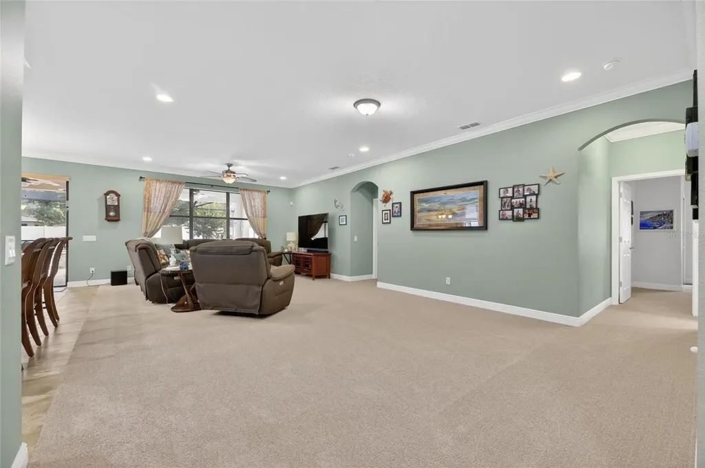 204 Dakota Hill Drive Seffner FL 33584