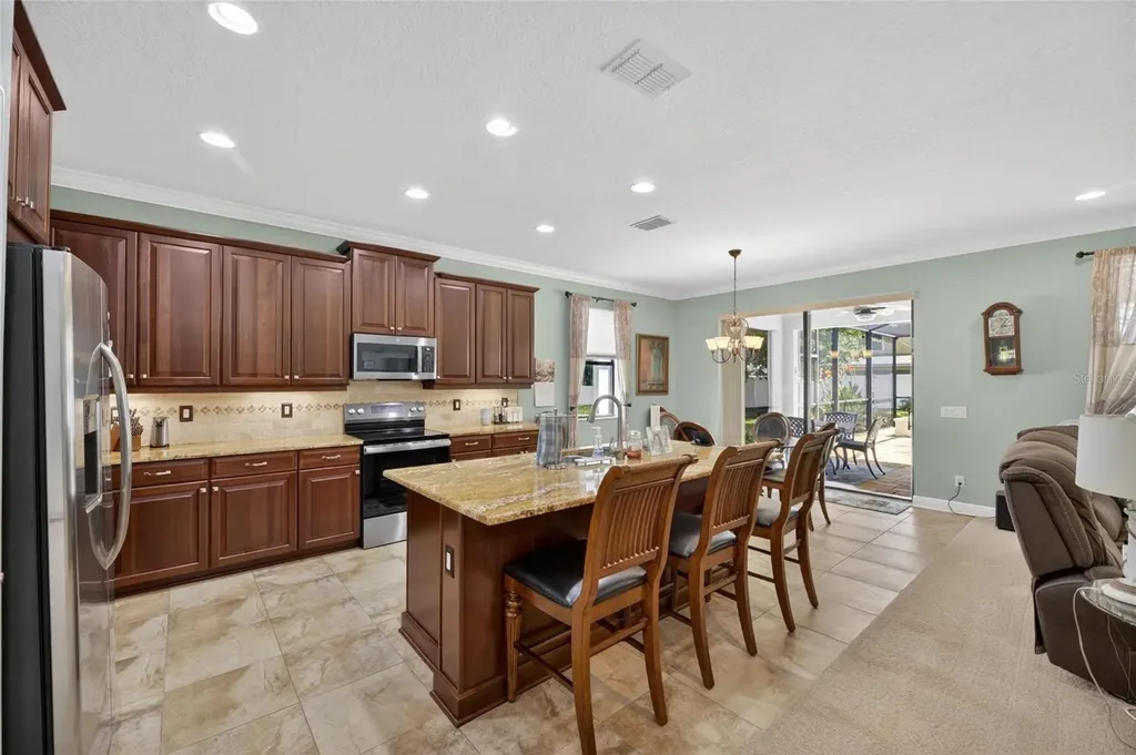 204 Dakota Hill Drive Seffner FL 33584