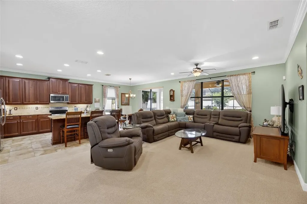 204 Dakota Hill Drive Seffner FL 33584