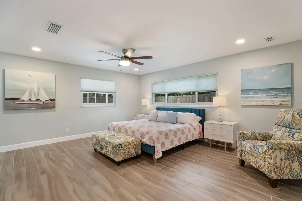 5720 Isanda Place Sarasota FL 34231
