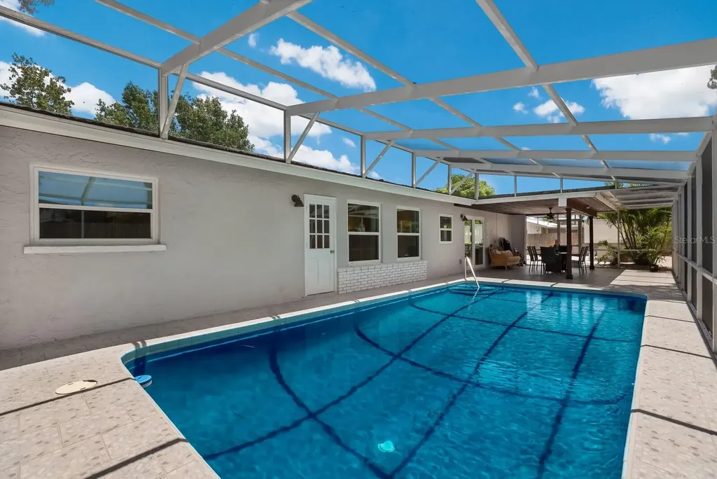 5720 Isanda Place Sarasota FL 34231