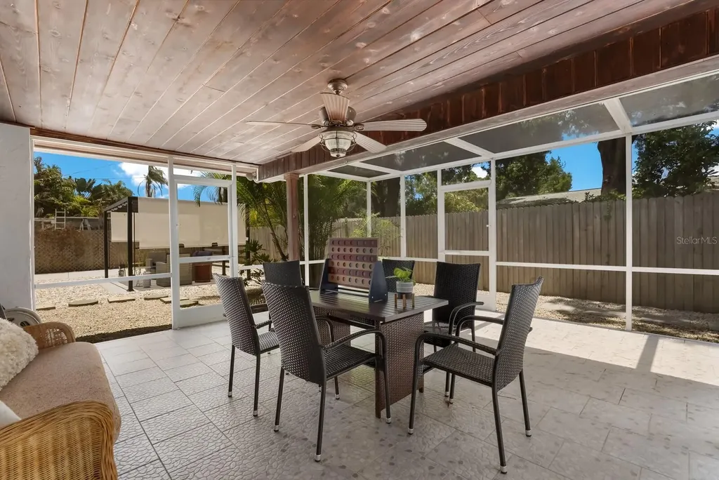 5720 Isanda Place Sarasota FL 34231