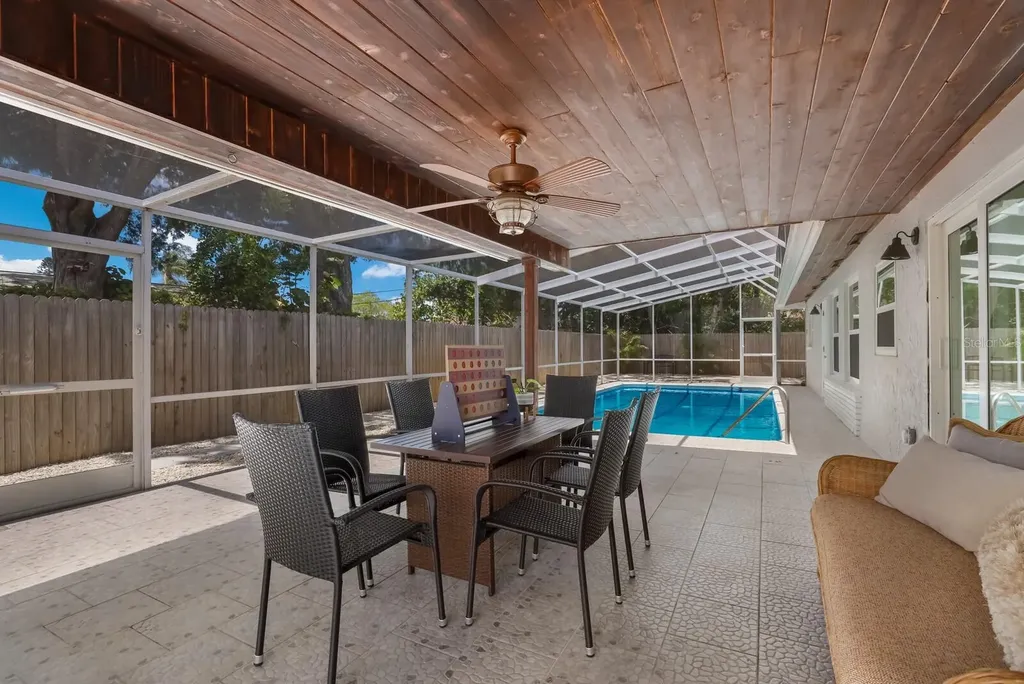 5720 Isanda Place Sarasota FL 34231