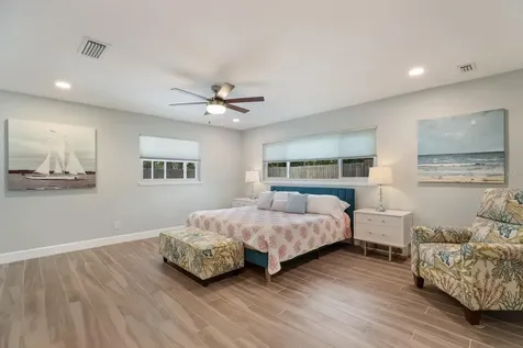 5720 Isanda Place Sarasota FL 34231