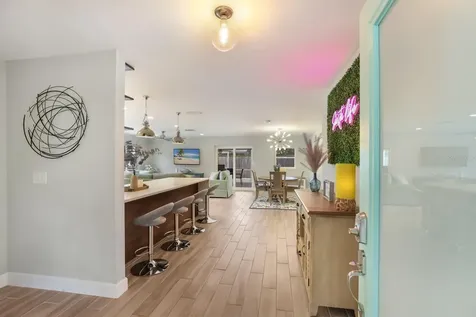 5720 Isanda Place Sarasota FL 34231