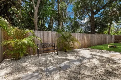 5720 Isanda Place Sarasota FL 34231