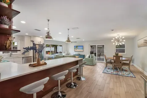 5720 Isanda Place Sarasota FL 34231