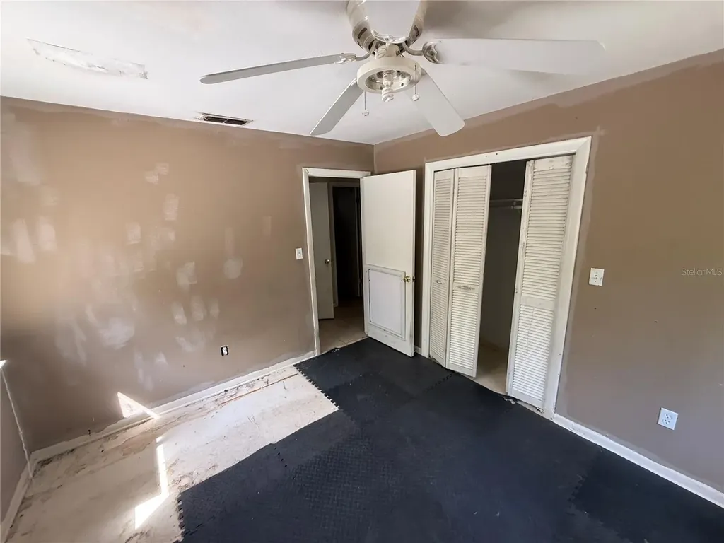6904 Pinetree Lane E Lakeland FL 33811