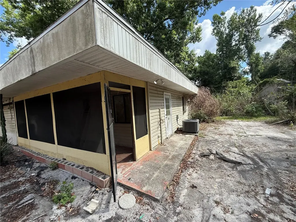 6904 Pinetree Lane E Lakeland FL 33811