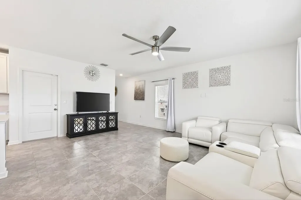4107 Calusa Pine Road Daytona Beach FL 32124