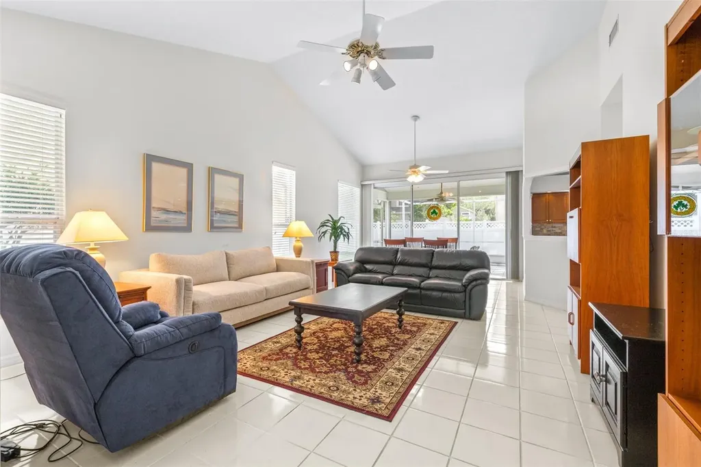 9207 Festival Court Tampa FL 33647