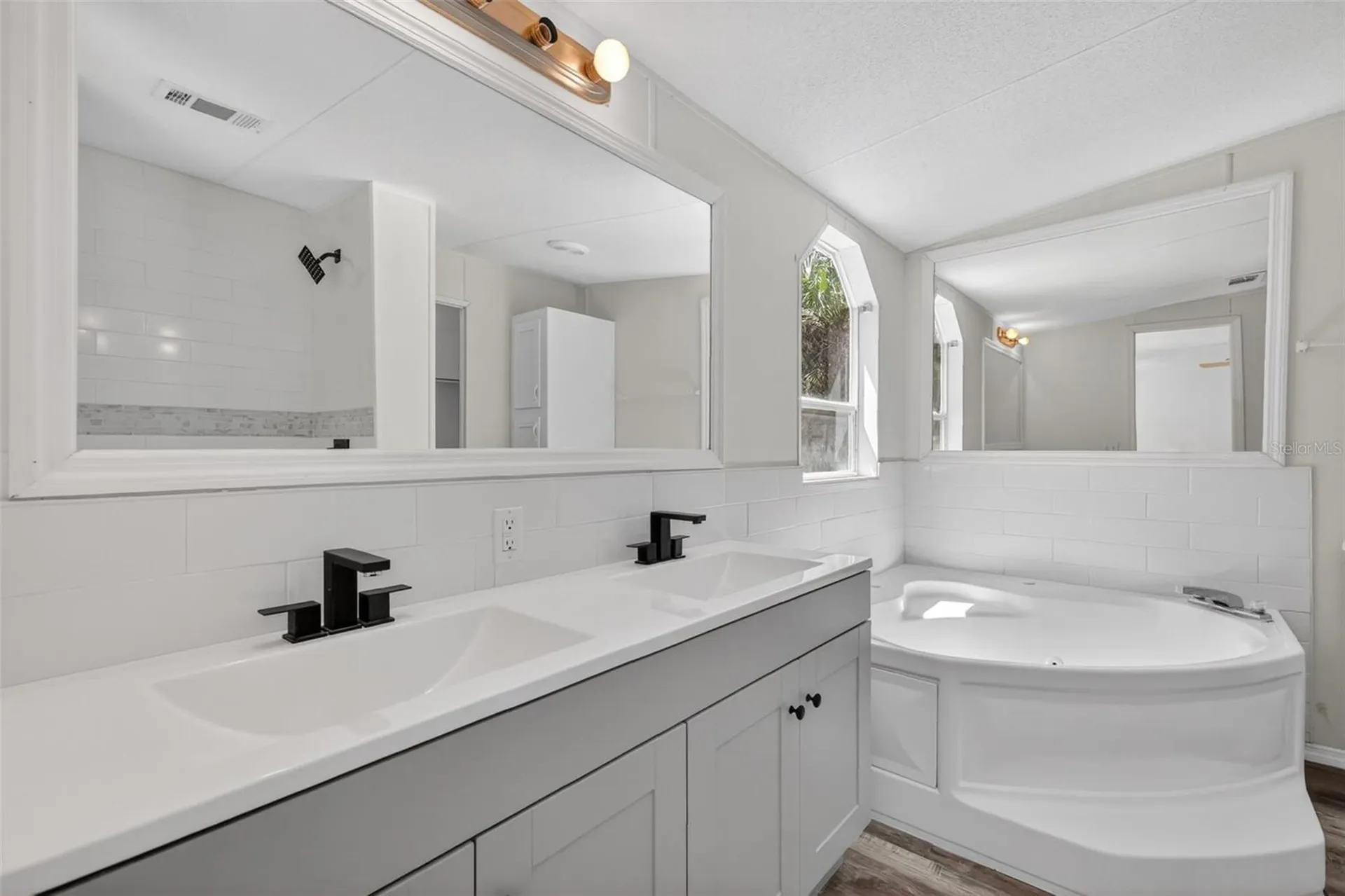 2630 County Road 426c Lake Panasoffkee FL 33538