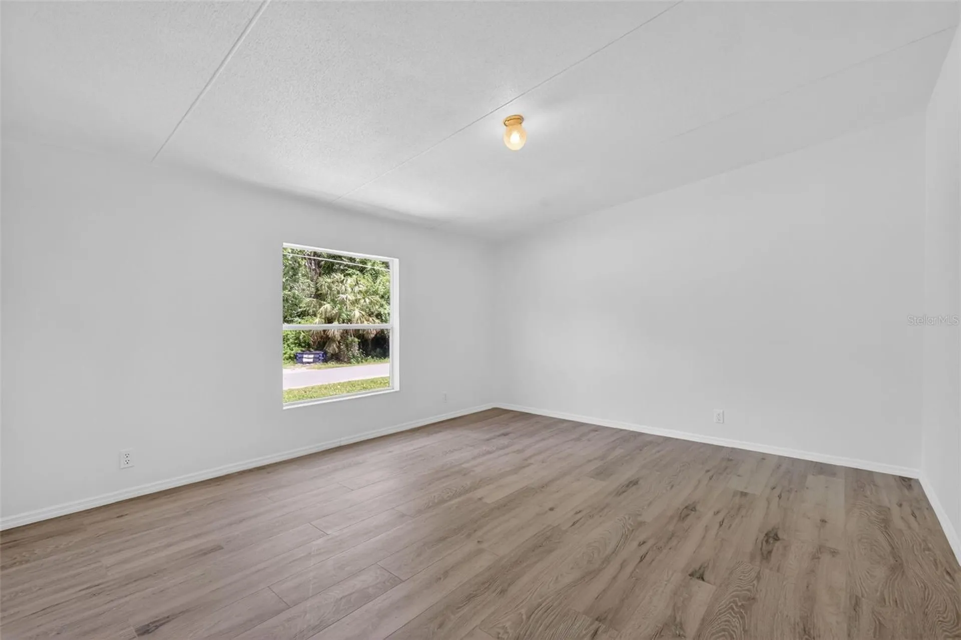 2630 County Road 426c Lake Panasoffkee FL 33538