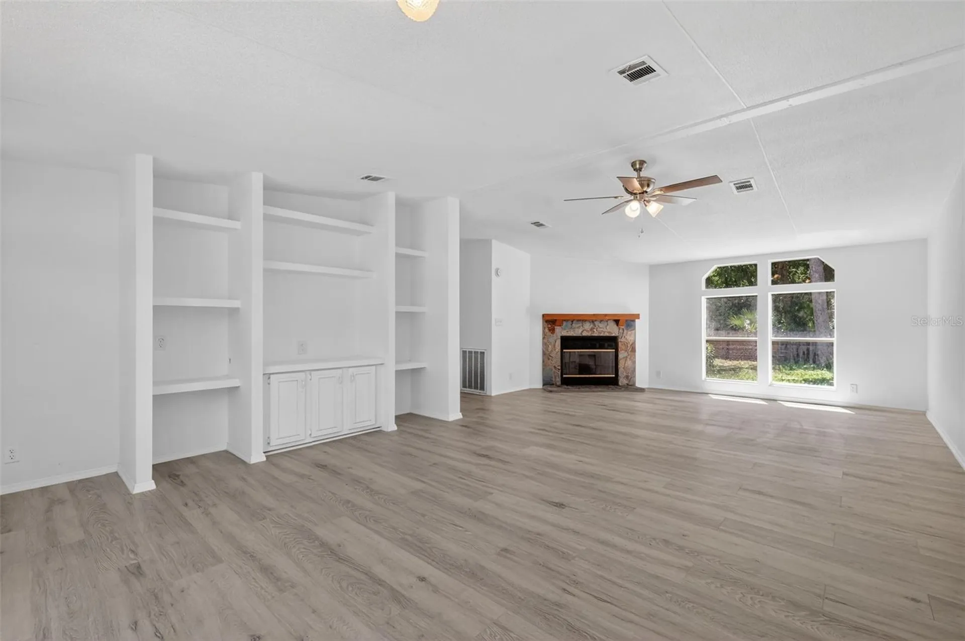 2630 County Road 426c Lake Panasoffkee FL 33538