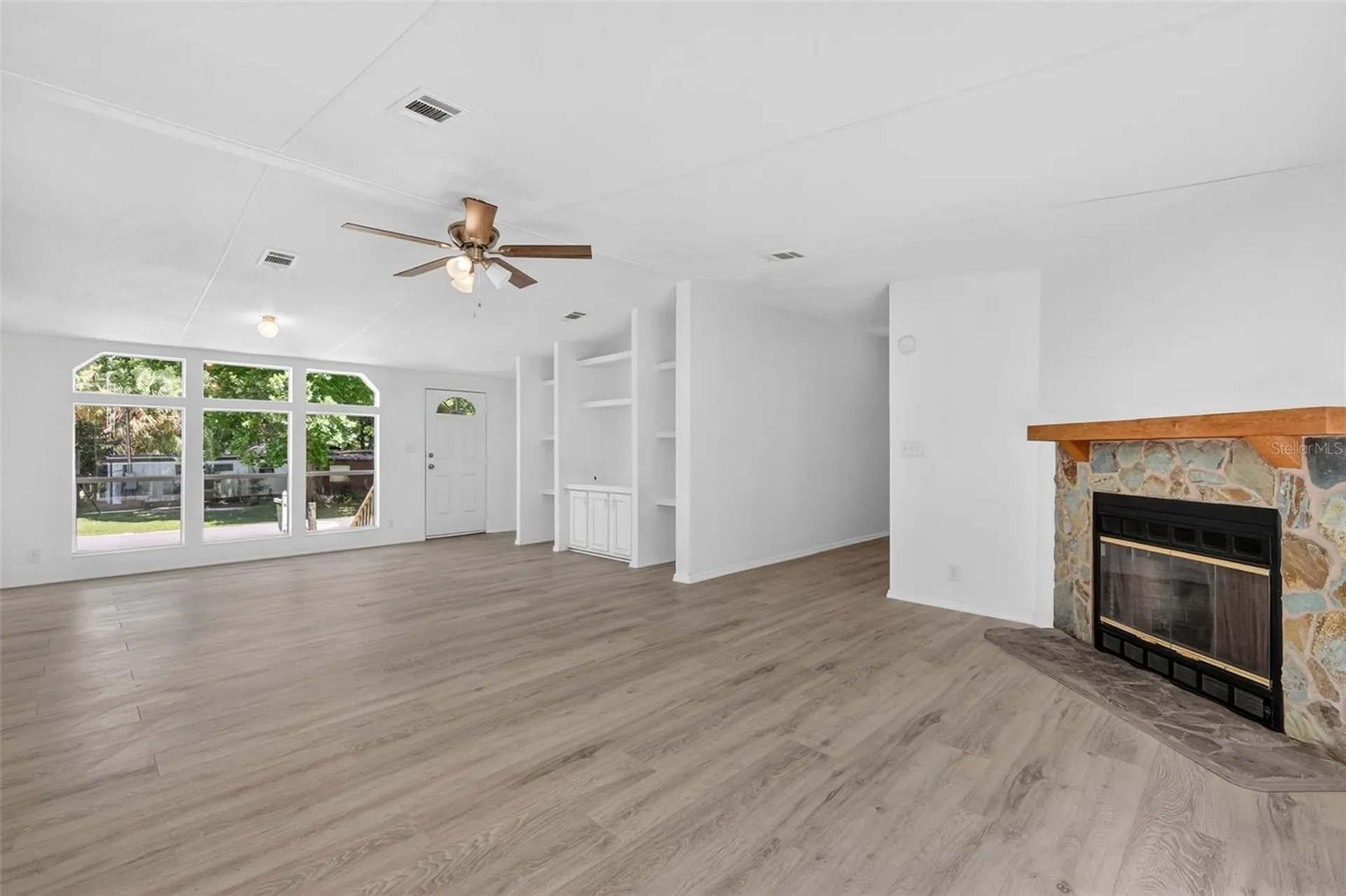 2630 County Road 426c Lake Panasoffkee FL 33538