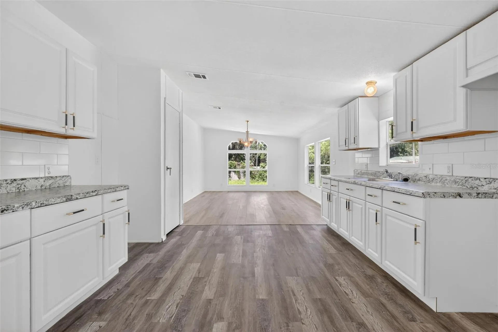 2630 County Road 426c Lake Panasoffkee FL 33538
