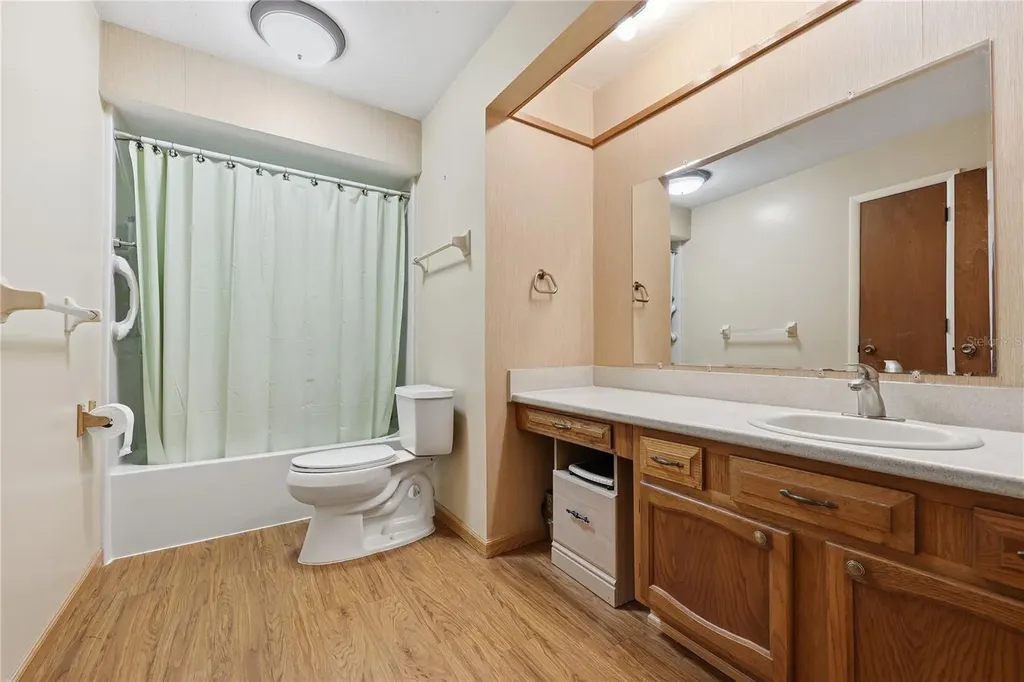2446 NW 35th Terrace Gainesville FL 32605