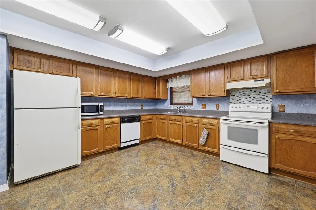 2446 NW 35th Terrace Gainesville FL 32605