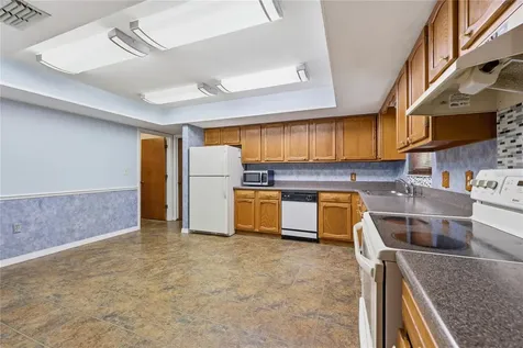 2446 NW 35th Terrace Gainesville FL 32605