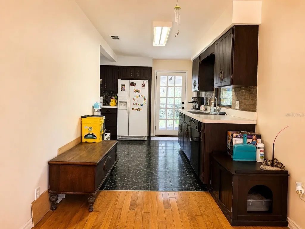 1724 SE 164th Circle Ocklawaha FL 32179